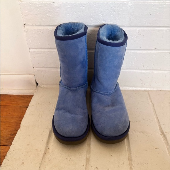Short UGG boots | Size 7 - Picture 1 of 11